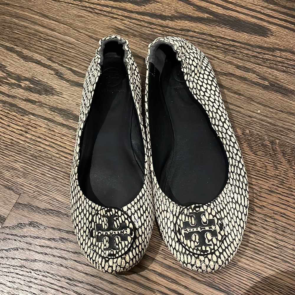 Authentic Tory Burch leather black and white ballerina flats